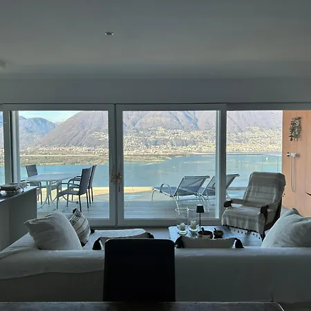 Mit Traumaussicht Gambarogno